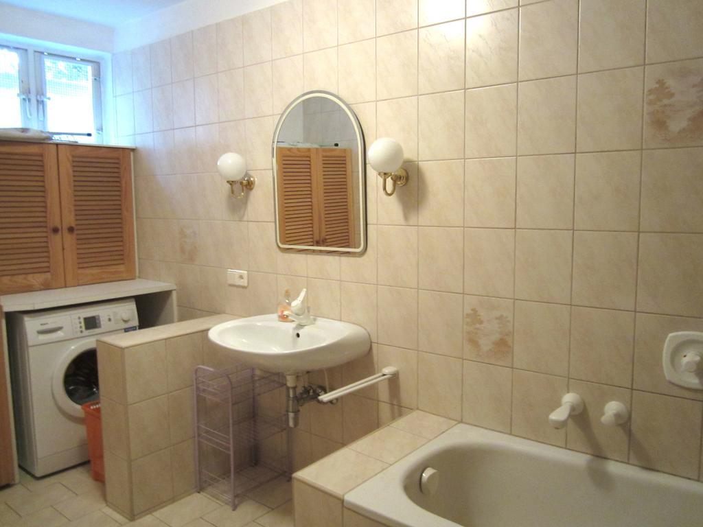 Haus Fink Apartment Innsbruck Bagian luar foto
